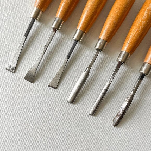 Vintage Footprint England 6 pc Wood Carving Chisel Set Woodworking Hand Tool - Picture 6 of 8
